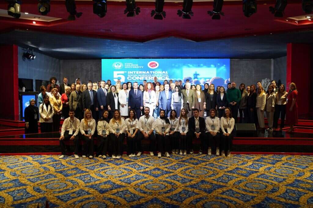 5. USBED Konferansı — Toplu fotoğraf, İstanbul Gelişim Üniversitesi 2025